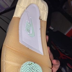 Off white Jordan 4 sails size 9 men